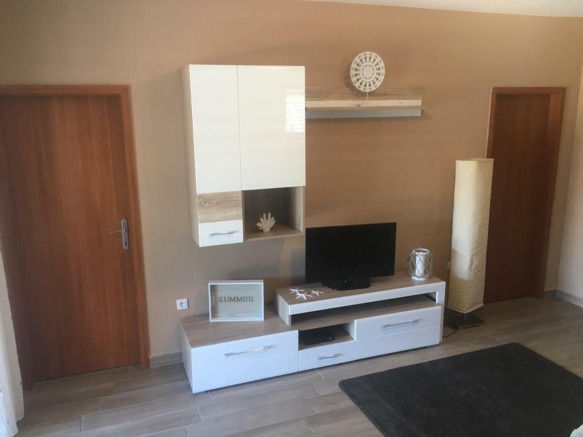 Апартаменти Apartman Mima Порат Екстер'єр фото